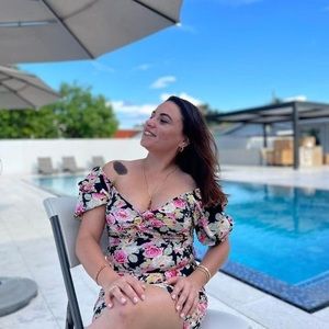 Meet your Posher, Maribel